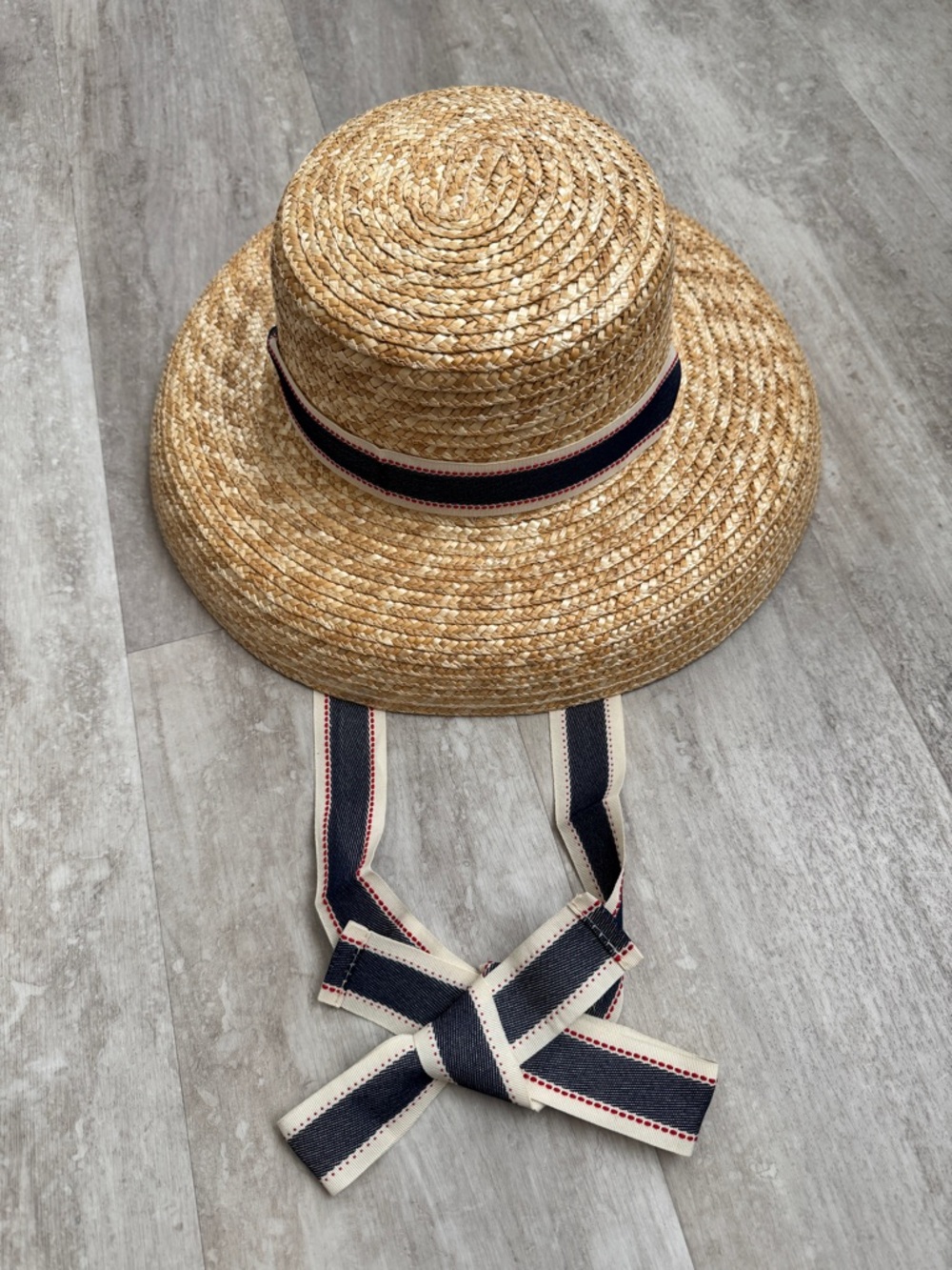 ASOS Straw Natural weave bow chin strap Hat - Picture 6 of 6